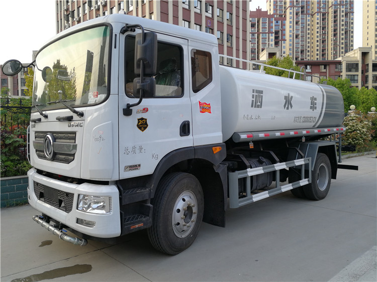 東風D9 |14方灑水車(新款國六)