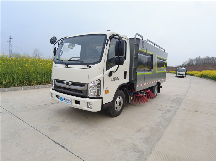 領航5.5方洗掃車_CLT5070TXSBJ6型洗掃車